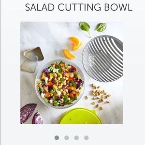 Pampered chef Salad bowl